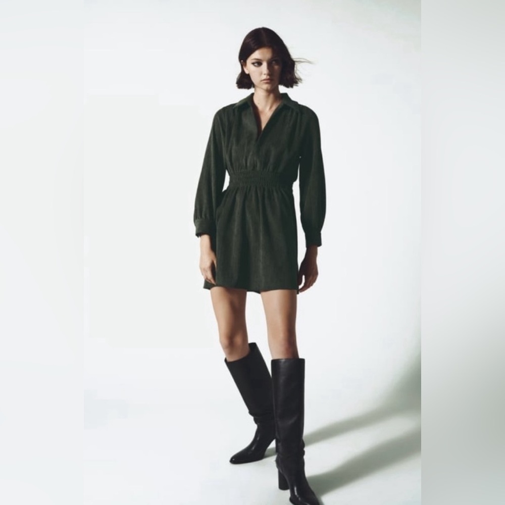 🏆 NWT - Zara - Green Corduroy Dress